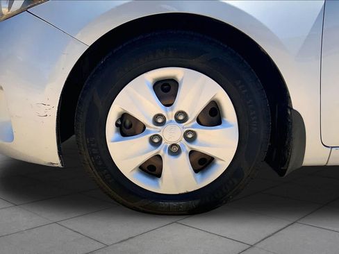 Used 2018 Kia Forte LX FWD image 11