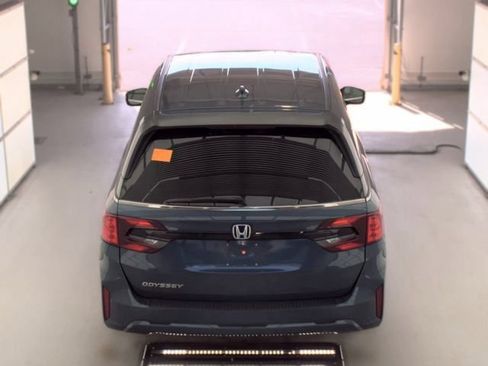 Used 2025 Honda Odyssey EX-L image 6