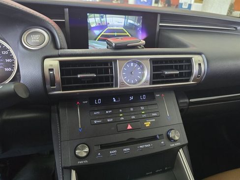 Used 2016 Lexus IS 200t image 20