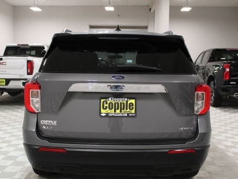 Used 2023 Ford Explorer XLT image 9