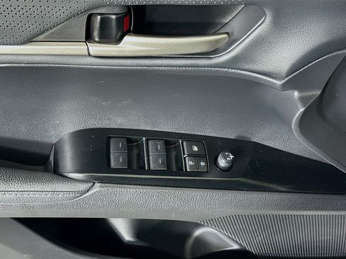 Used 2025 Toyota Camry XSE FWD image 14