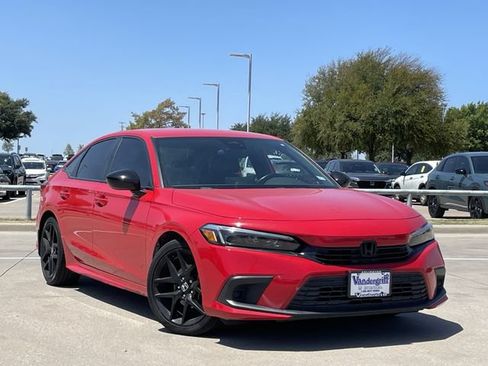 Used 2024 Honda Civic Sport image 2