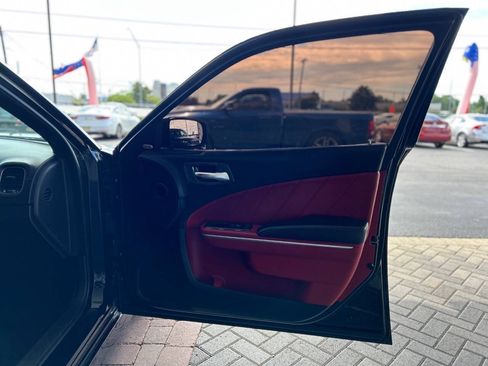 Used 2018 Dodge Charger R/T Scat Pack RWD image 52
