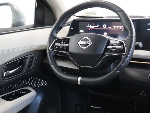 Used 2024 Nissan Ariya FWD image 26