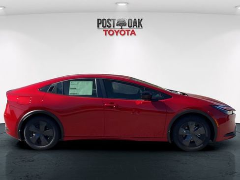 New 2026 Toyota Prius SE image 8