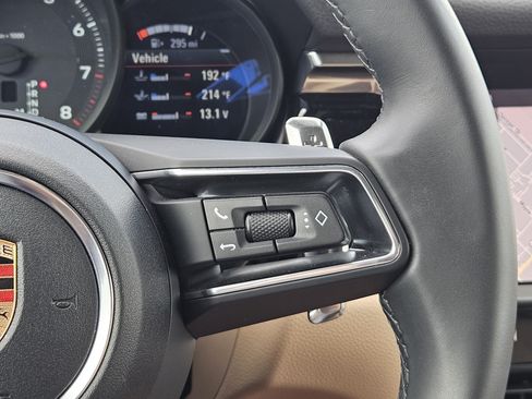 Certified 2026 Porsche Macan AWD/4WD image 27