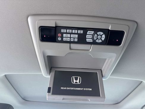 Used 2013 Honda Odyssey Touring Elite image 13