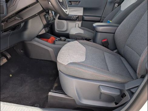 Used 2022 Ford Maverick XLT FWD image 9
