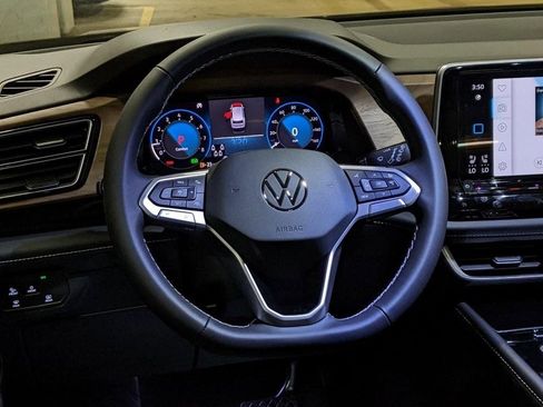 New 2026 Volkswagen Atlas SE image 14