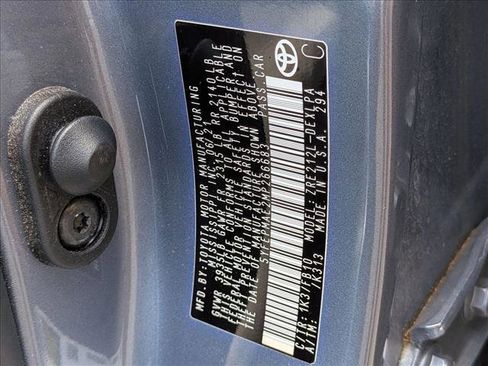 Used 2021 Toyota Corolla LE FWD image 18