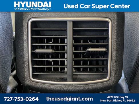 Used 2023 Kia Sportage LX AWD/4WD image 16