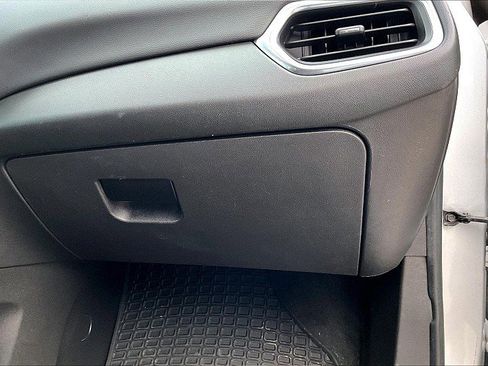 Used 2022 Chevrolet Equinox LT image 25