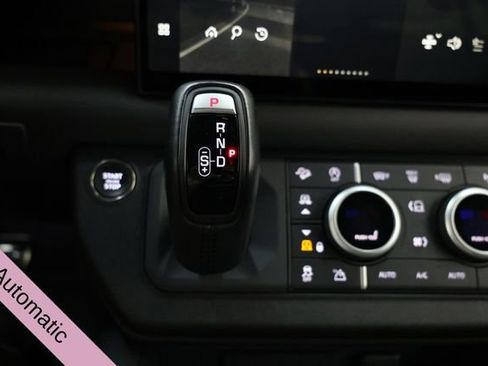 Used 2023 Land Rover Defender 90 V8 image 24
