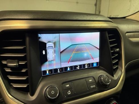Used 2023 GMC Acadia Denali w/ Denali Ultimate Package FWD image 23