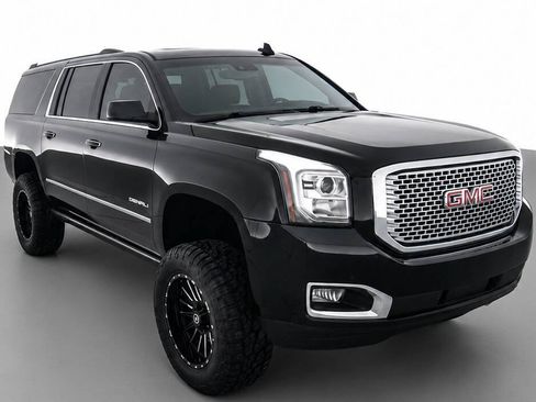 Used 2017 GMC Yukon XL Denali w/ Open Road Package AWD/4WD image 1