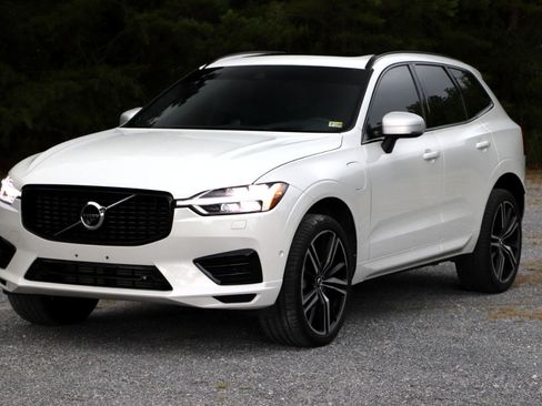 Used 2018 Volvo XC60 T8 R-Design w/ Convenience Package image 36