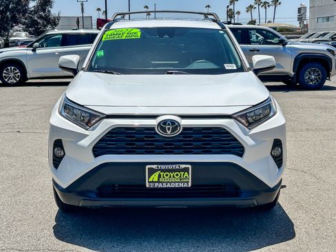 Used 2021 Toyota RAV4 XLE w/ Carpet Mat Package (TMS) FWD image 2