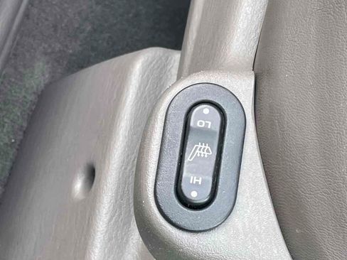 Used 2004 Chrysler PT Cruiser Limited w/ Chrome Accents Group image 29