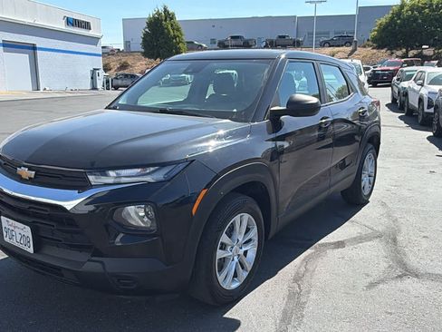Used 2023 Chevrolet TrailBlazer LS FWD image 1