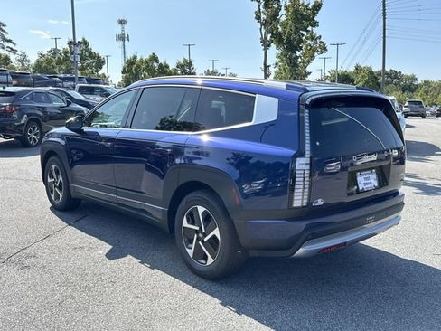 New 2026 Hyundai Ioniq 9 SE image 5