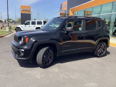 Used 2021 Jeep Renegade Latitude w/ Luxury Group II image 5