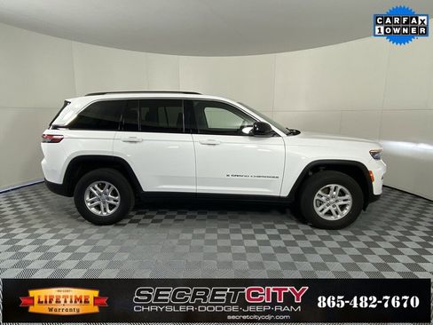 Used 2023 Jeep Grand Cherokee Laredo image 8