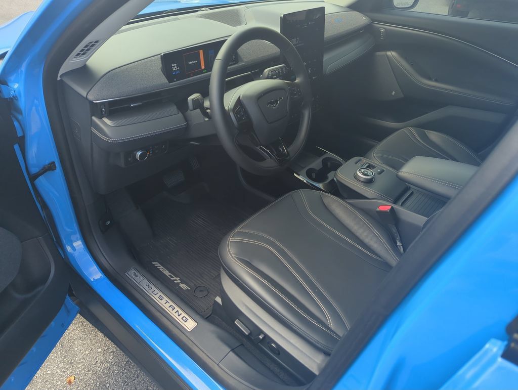 Used 2022 Ford Mustang Mach-E Premium AWD/4WD image 10