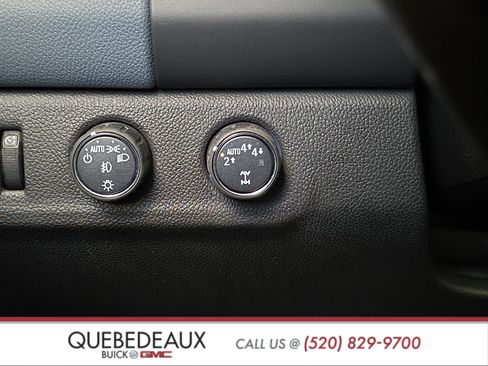 Used 2021 Chevrolet Colorado Z71 AWD/4WD image 24