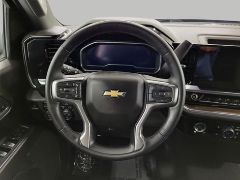 Used 2024 Chevrolet Silverado 1500 LT AWD/4WD image 5
