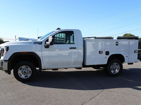 New 2024 GMC Sierra 2500 Pro RWD image 4