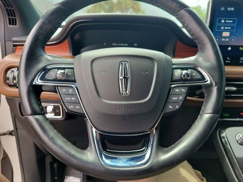Used 2023 Lincoln Nautilus Reserve AWD/4WD image 17
