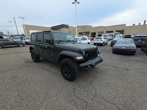 Used 2023 Jeep Wrangler Unlimited w/ Cold Weather Group AWD/4WD image 3