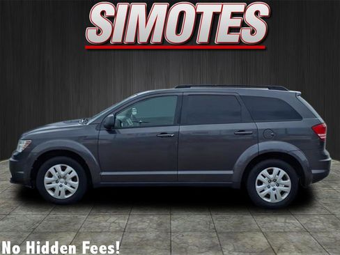 Used 2017 Dodge Journey SE image 4