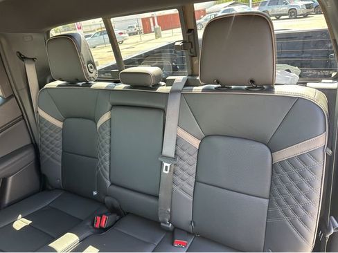 New 2026 GMC Canyon Denali image 17