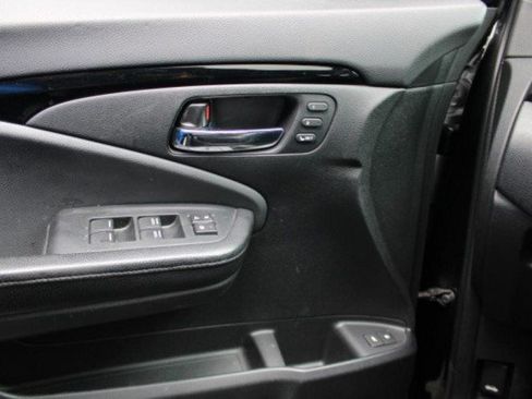 Used 2017 Honda Pilot Elite image 28