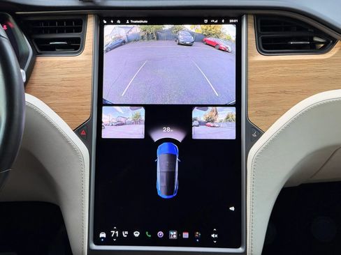 Used 2018 Tesla Model X 100D AWD/4WD image 18
