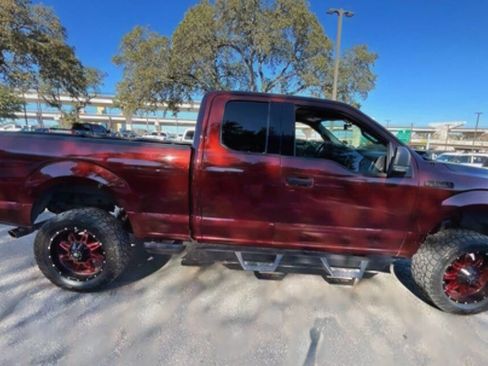 Used 2015 Ford F150 XLT w/ Equipment Group 302A Luxury image 8