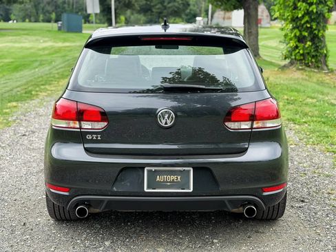 Used 2010 Volkswagen GTI 2-Door FWD image 11