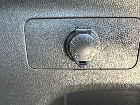 Used 2024 Toyota RAV4 XLE image 32