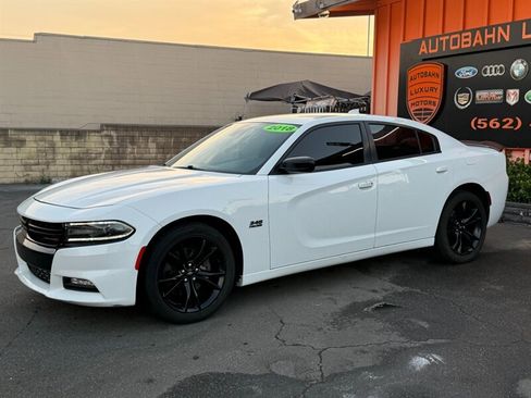 Used 2018 Dodge Charger R/T w/ Beats Audio Group RWD image 4