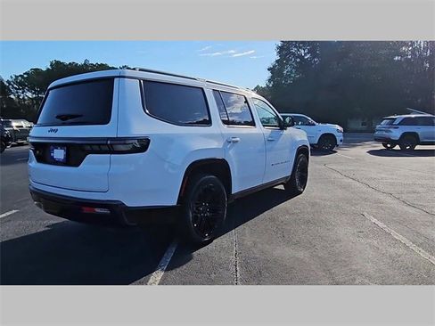 New 2026 Jeep Grand Wagoneer Limited image 32