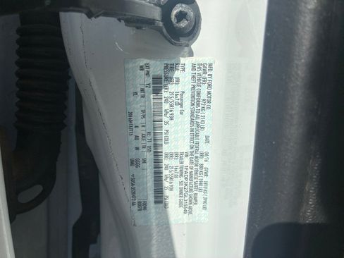 Used 2016 Ford Focus SE w/ SE Power Seat Package image 36