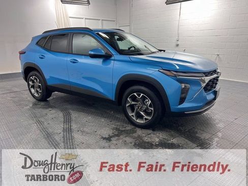 New 2026 Chevrolet Trax LT w/ Driver Confidence Package image 3