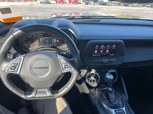 Used 2020 Chevrolet Camaro LT RWD image 7
