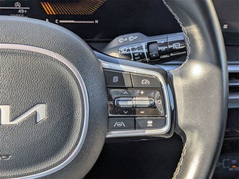 Used 2024 Kia Sorento S image 16