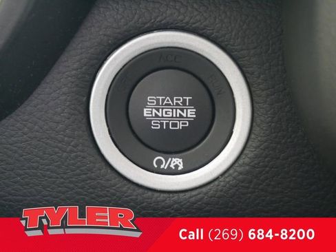 Used 2023 RAM 1500 Big Horn AWD/4WD image 31