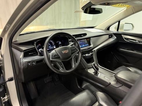 Used 2017 Cadillac XT5 Luxury image 27