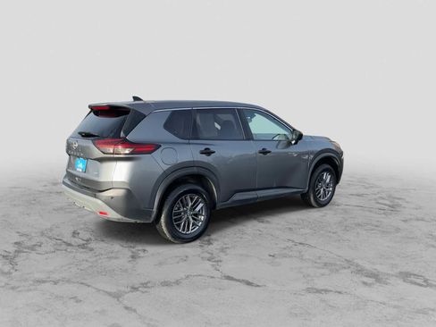 Used 2023 Nissan Rogue S image 8