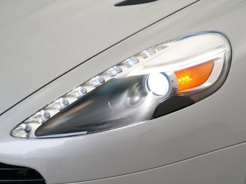 Used 2016 Aston Martin Vanquish Coupe RWD image 47