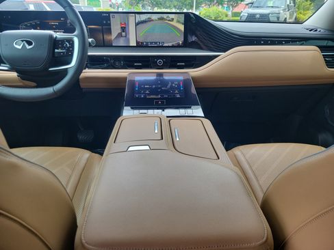 Certified 2025 INFINITI QX80 Luxe AWD/4WD image 13